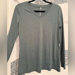 Amazon Women's Long Sleeve V-Neck Top - Sage